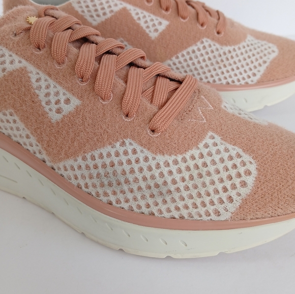 Stuart Weitzman Hartlee Knit Sneakers Size 40 - Picture 5 of 11